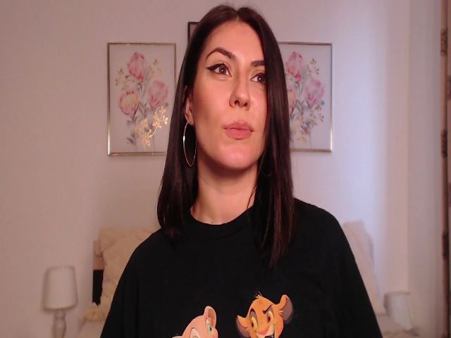 Live sex webcam photo for BlueStocking #272437850