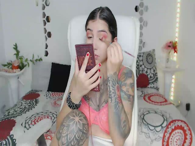 Live sex webcam photo for Blue_Berry_x #271687612