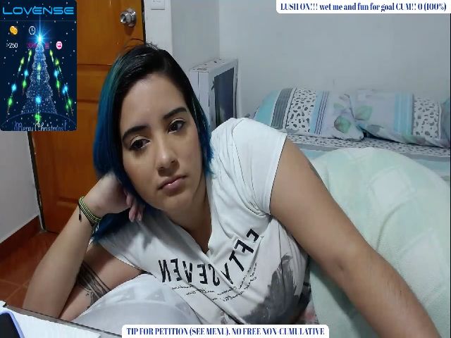 Live sex webcam photo for Blue__moon__ #271729145