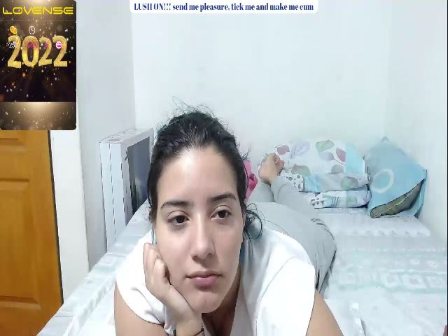 Live sex webcam photo for Blue__moon__ #271903613