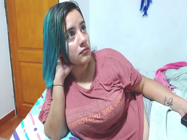 Live sex webcam photo for Blue__moon__ #272548557