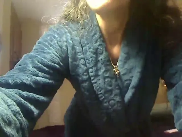 Live sex webcam photo for BodyOfATeen #272734990