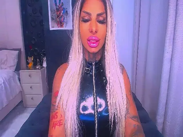 Live sex webcam photo for BondGirl007 #273867417