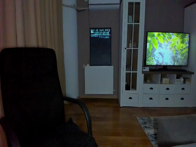 Live sex webcam photo for BonerrrDonor #272994487