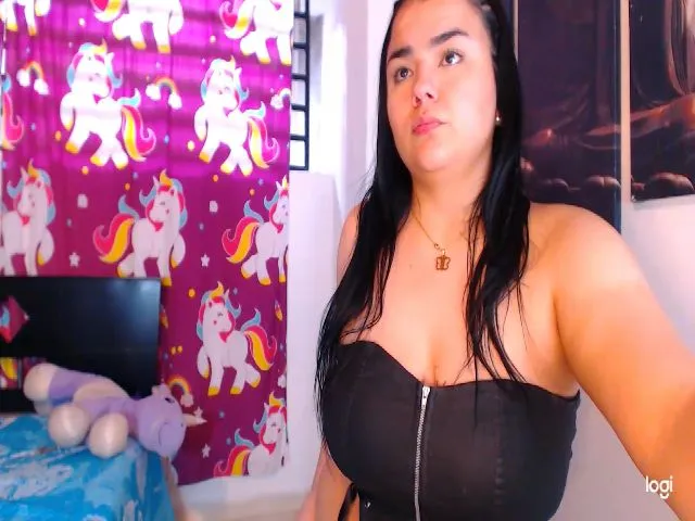 Live sex webcam photo for Bootygreatx #271842645