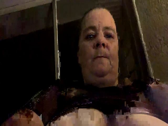 Live sex webcam photo for Boredsubwife #273987110