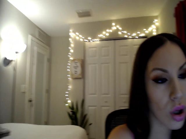 Live sex webcam photo for BowToPrincess #271939735