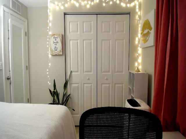 Live sex webcam photo for BowToPrincess #272581001