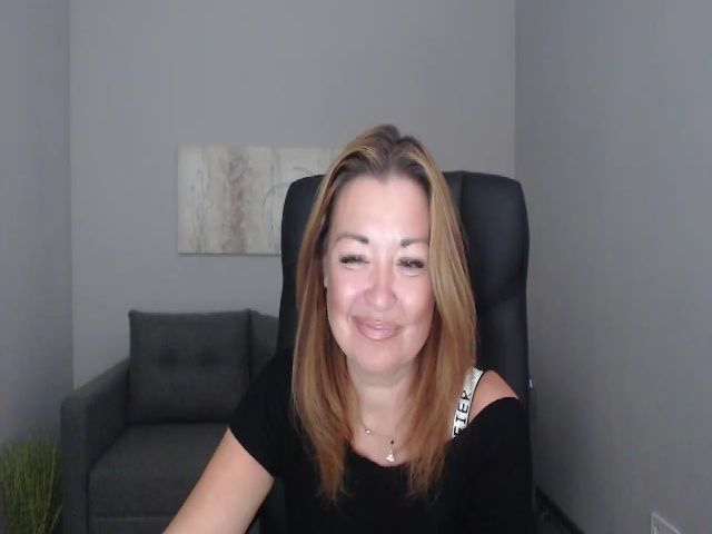 Live sex webcam photo for BrandaOgden #274275297