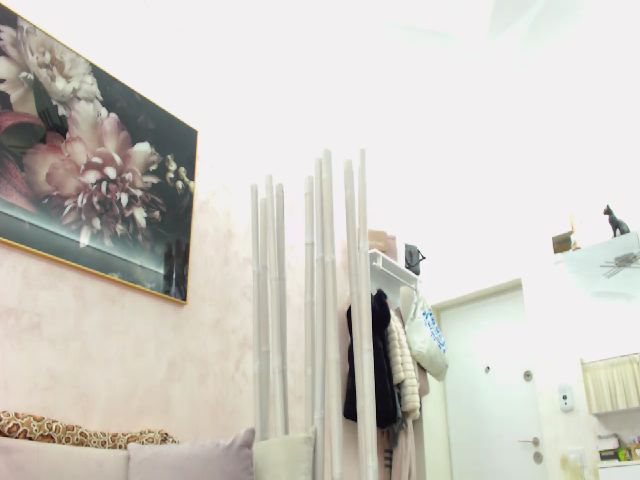 Live sex webcam photo for Bratty_Dya #272429173