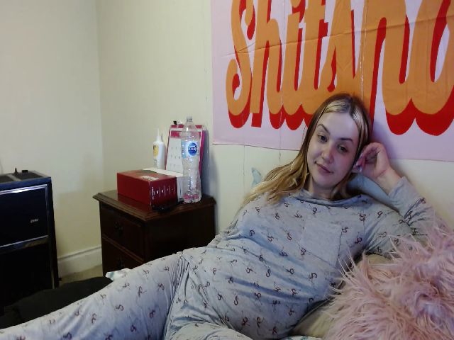 Live sex webcam photo for Brattygodess #272938478