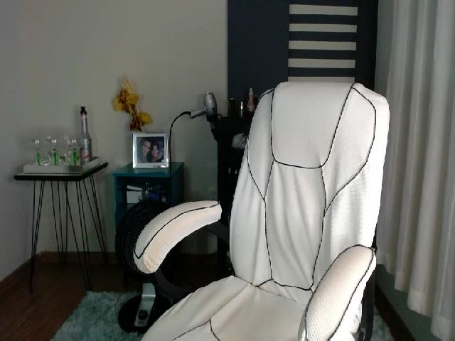 Live sex webcam photo for BrazilianFit_ #272996790