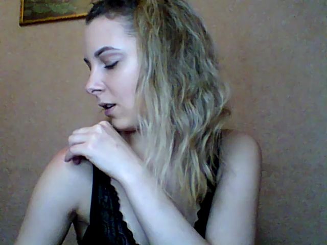 Live sex webcam photo for BreeAngel #271760780