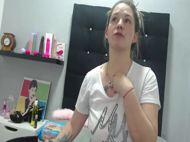 Live sex webcam photo for Brenda_Martin #273521948