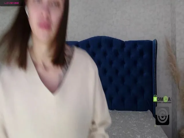 Live sex webcam photo for Brendaaa_XXX #273319090