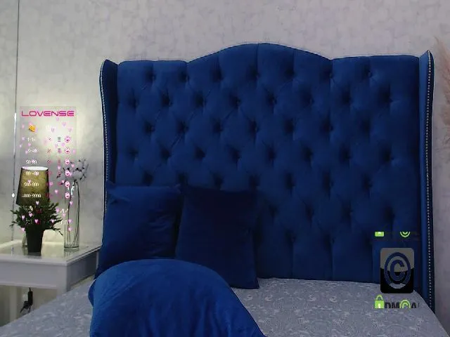 Live sex webcam photo for Brendaaa_XXX #273413981