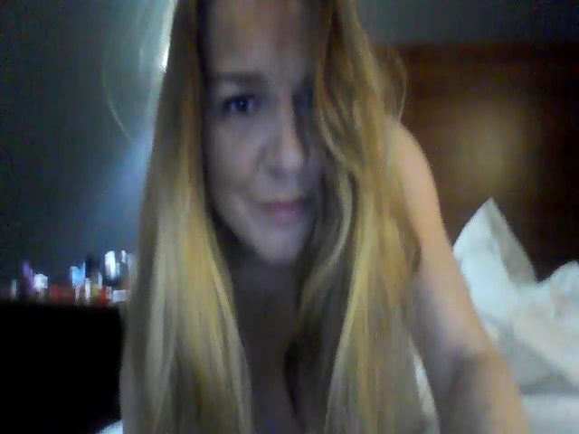 Live sex webcam photo for Brittbombs #272370598