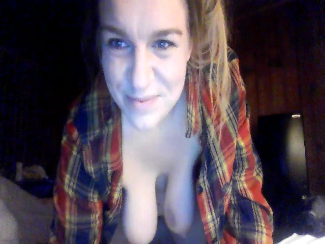 Live sex webcam photo for Brittbombs #272462122