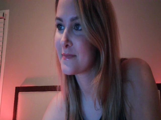 Live sex webcam photo for Bronzefawn #272235533