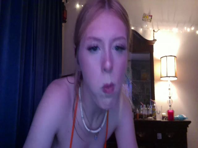 Live sex webcam photo for BunniesBubble #273175275