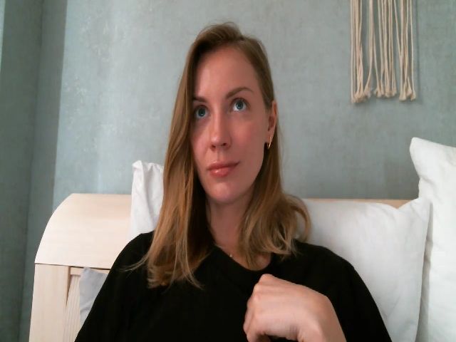 Live sex webcam photo for BustyAleks #273187479