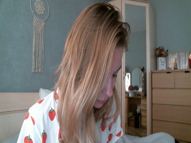 Live sex webcam photo for BustyAleks #273242965