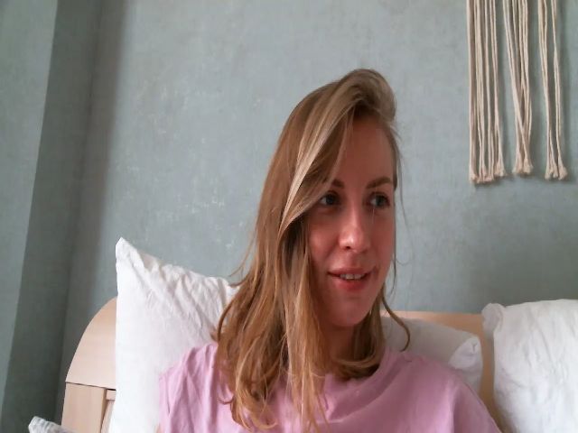 Live sex webcam photo for BustyAleks #273686244