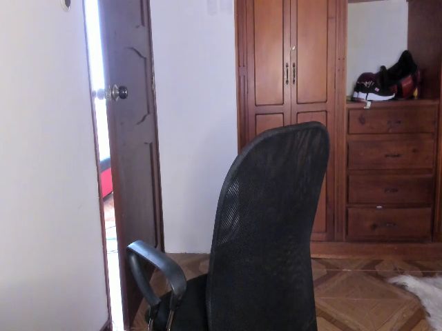 Live sex webcam photo for CHANEL_FOXY #271776557