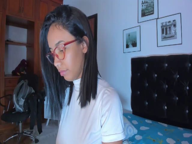 Live sex webcam photo for CHANEL_FOXY #272056670