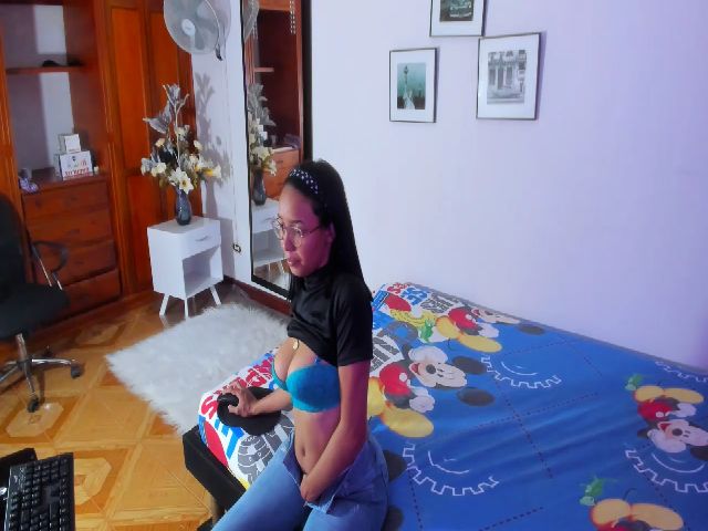Live sex webcam photo for CHANEL_FOXY #273013857