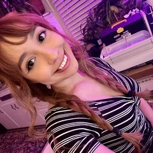 Live sex webcam photo for COZYNOVI #288367523