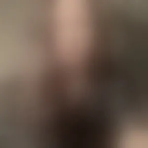 Live sex webcam photo for CaItlinnn_ #293299263