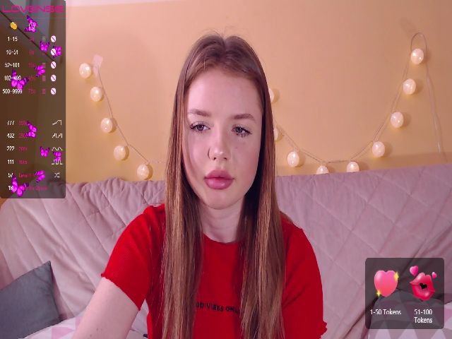 Live sex webcam photo for CaNaDaDi #273105607