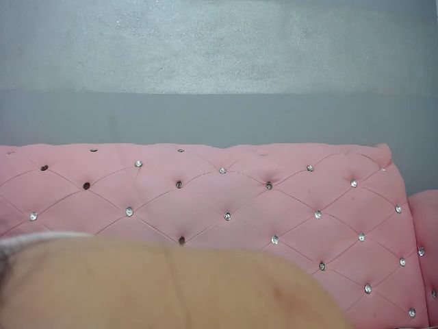 Live sex webcam photo for CaeliBabandi #272373164