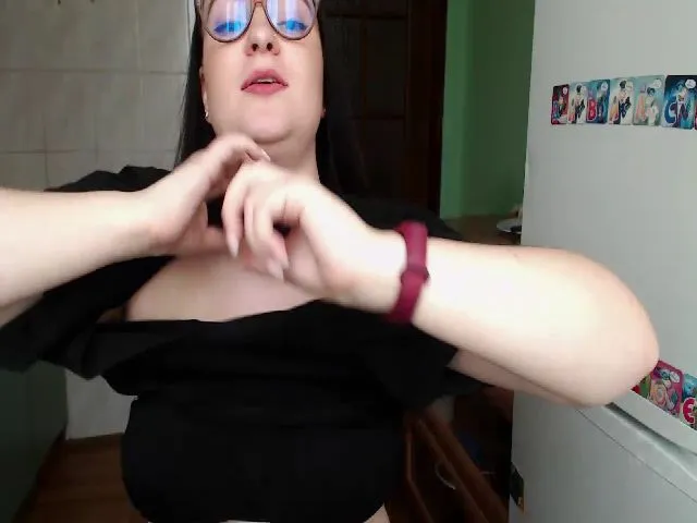Live sex webcam photo for Caisey_Cutie #272942214