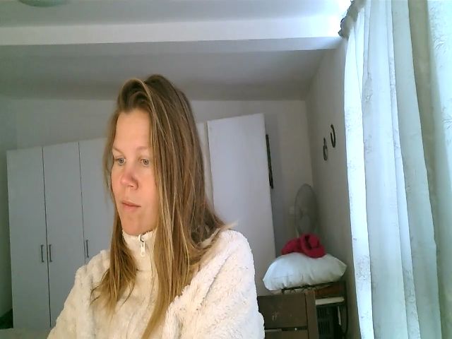 Live sex webcam photo for CallMeMaria #271943180