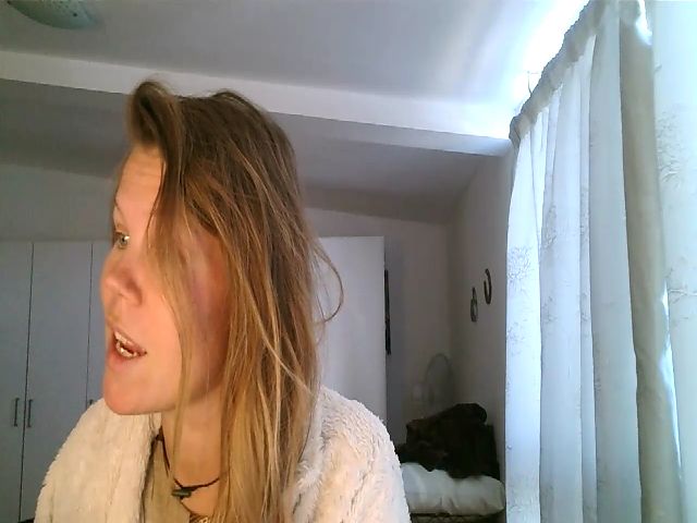 Live sex webcam photo for CallMeMaria #272008734