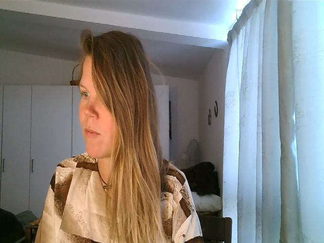 Live sex webcam photo for CallMeMaria #272009583