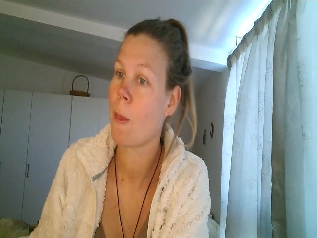 Live sex webcam photo for CallMeMaria #272082067