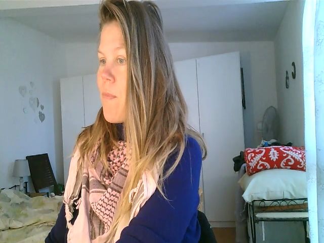 Live sex webcam photo for CallMeMaria #272144831