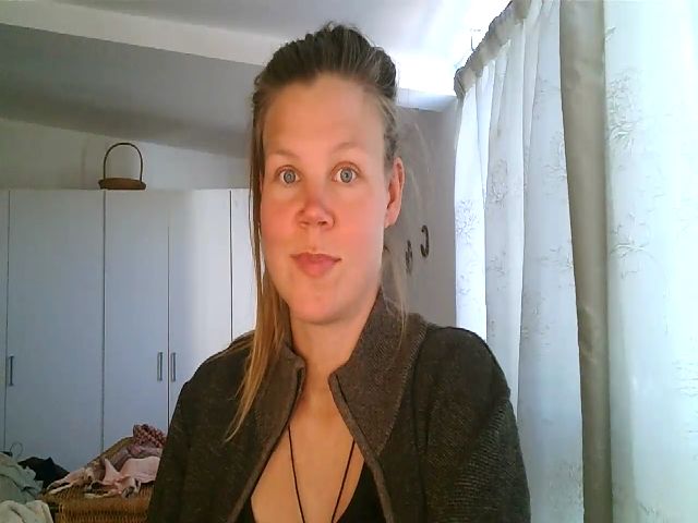 Live sex webcam photo for CallMeMaria #272241190