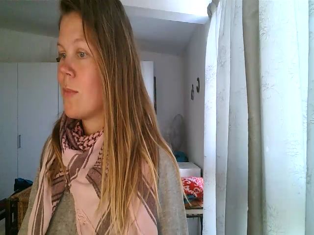 Live sex webcam photo for CallMeMaria #272267642