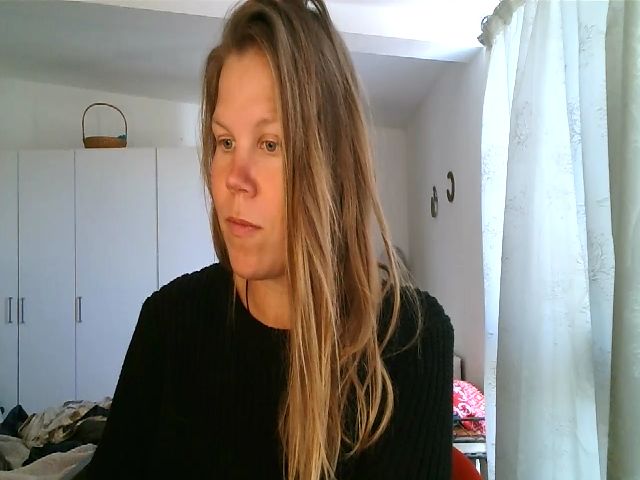 Live sex webcam photo for CallMeMaria #272424571