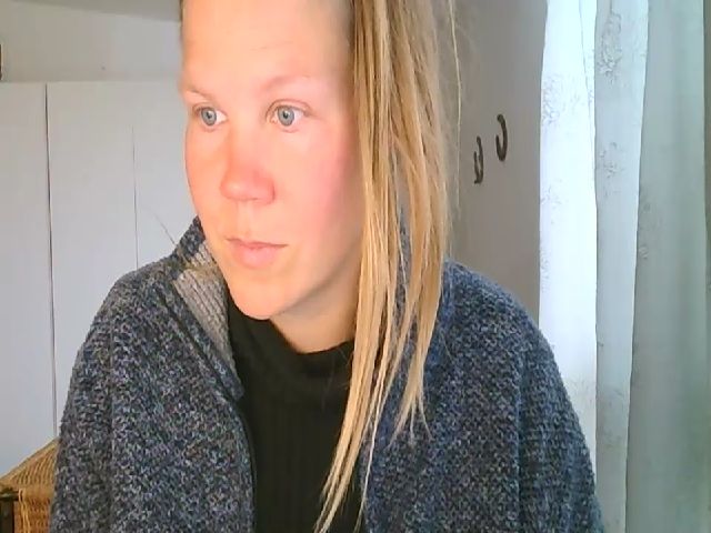 Live sex webcam photo for CallMeMaria #272778778