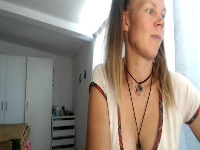 Live sex webcam photo for CallMeMaria #274093413