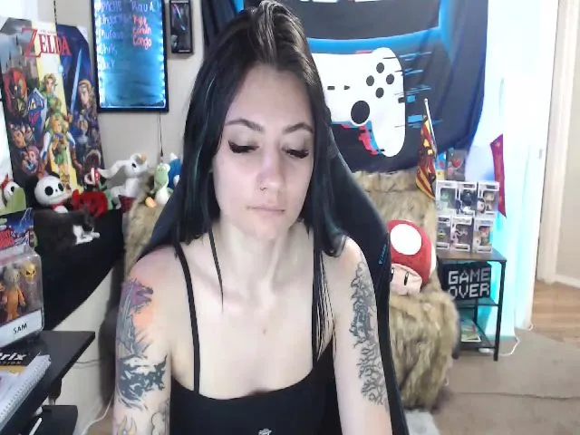 Live sex webcam photo for Callie_Lynn69 #274151882