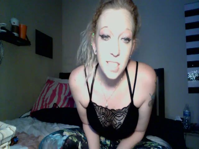 Live sex webcam photo for Callielynn69 #271956065