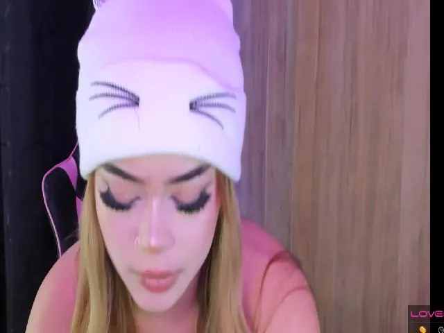 Live sex webcam photo for Camijhons #272262594