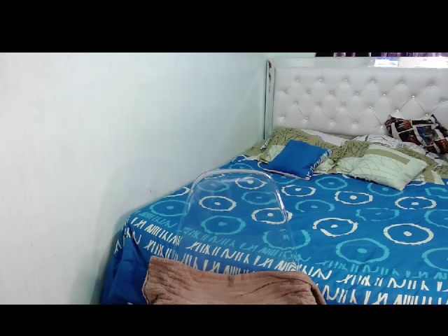 Live sex webcam photo for CamilaPersy #271937426