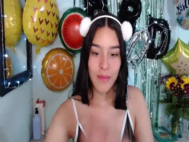 Live sex webcam photo for CamilaPersy #272299856